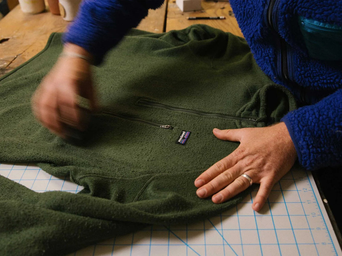 Cómo sacar las motas de la ropa