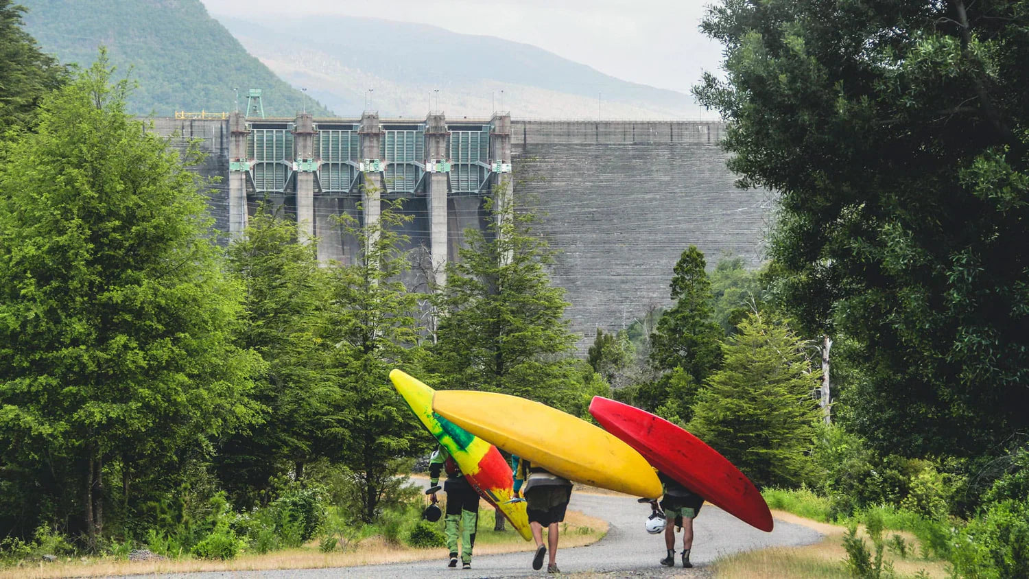 Alto al paso: el greenwashing de la hidroelectricidad